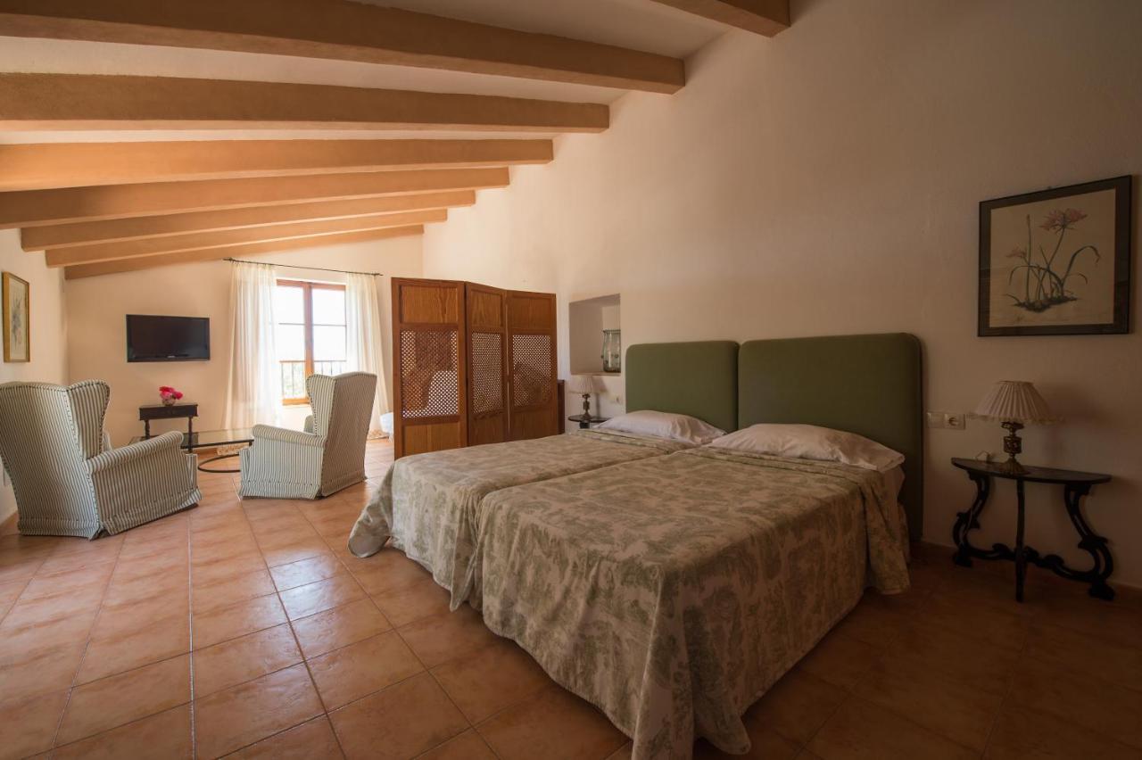Agroturismo Can Feliu Porreras Habitación foto