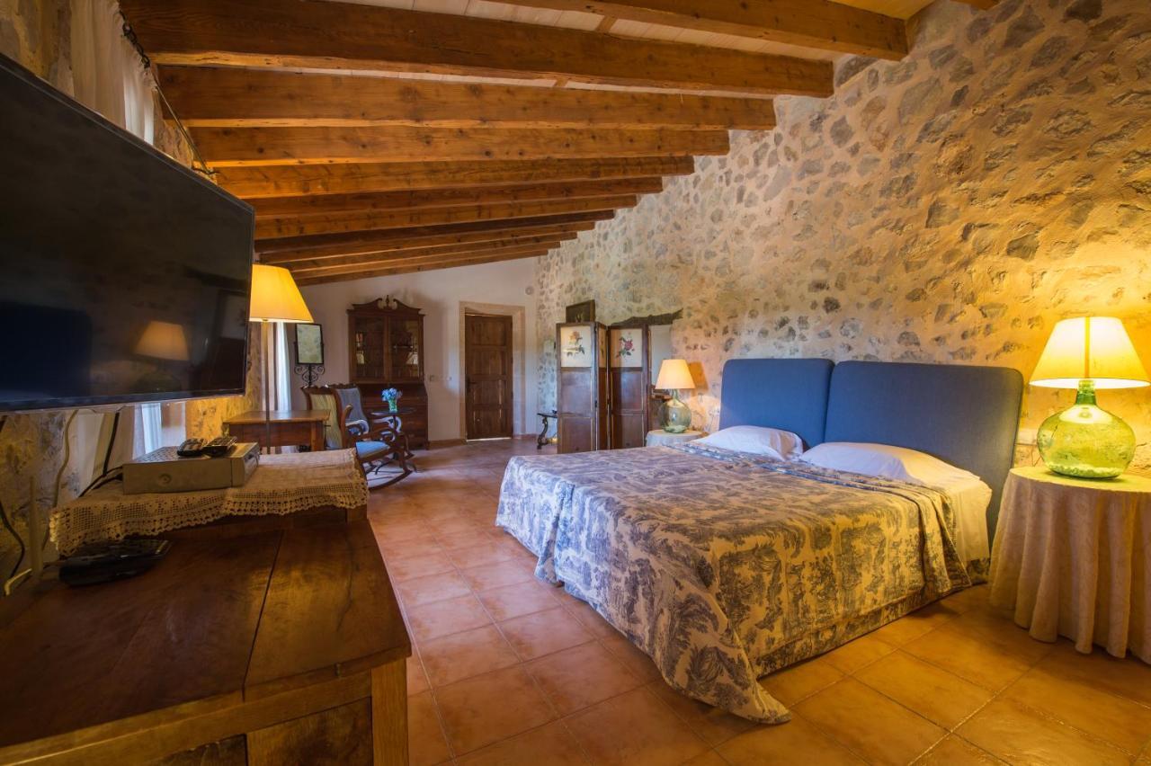 Agroturismo Can Feliu Porreras Habitación foto